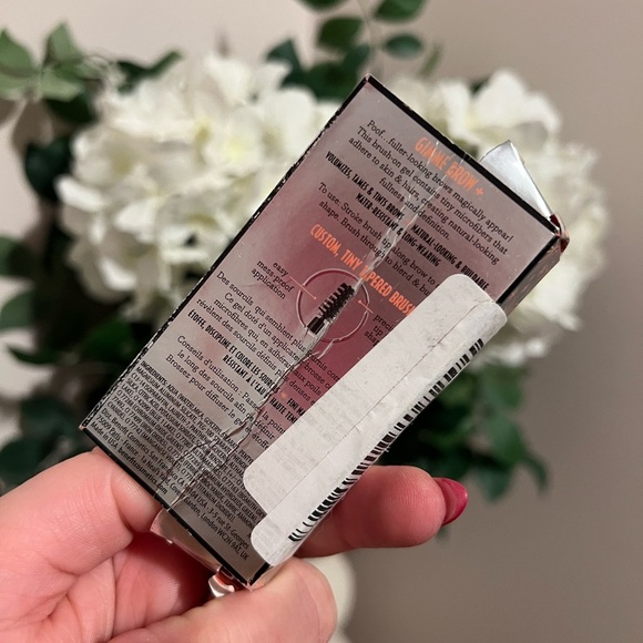 BENEFIT• GIMME BROW+ • SHADE 4 - Picture 2 of 5